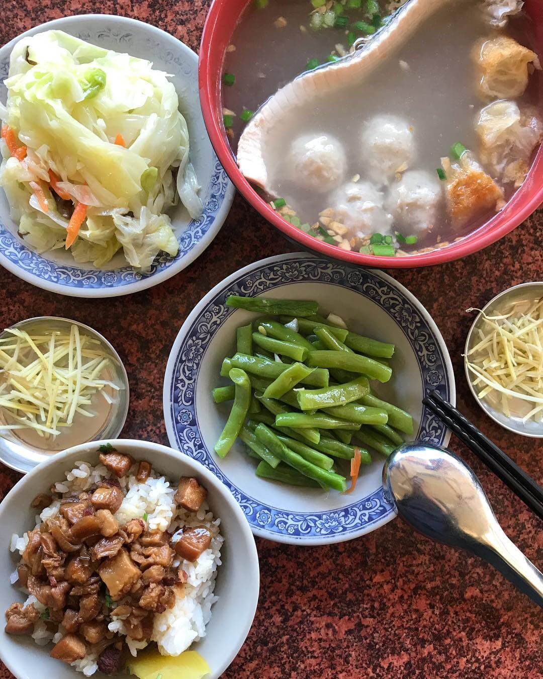 台南宵夜推薦｜後甲圓環無名虱目魚肉燥飯