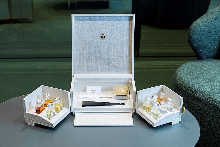 嬌蘭微風概念店亮點3：獨家香氛諮詢鑑賞