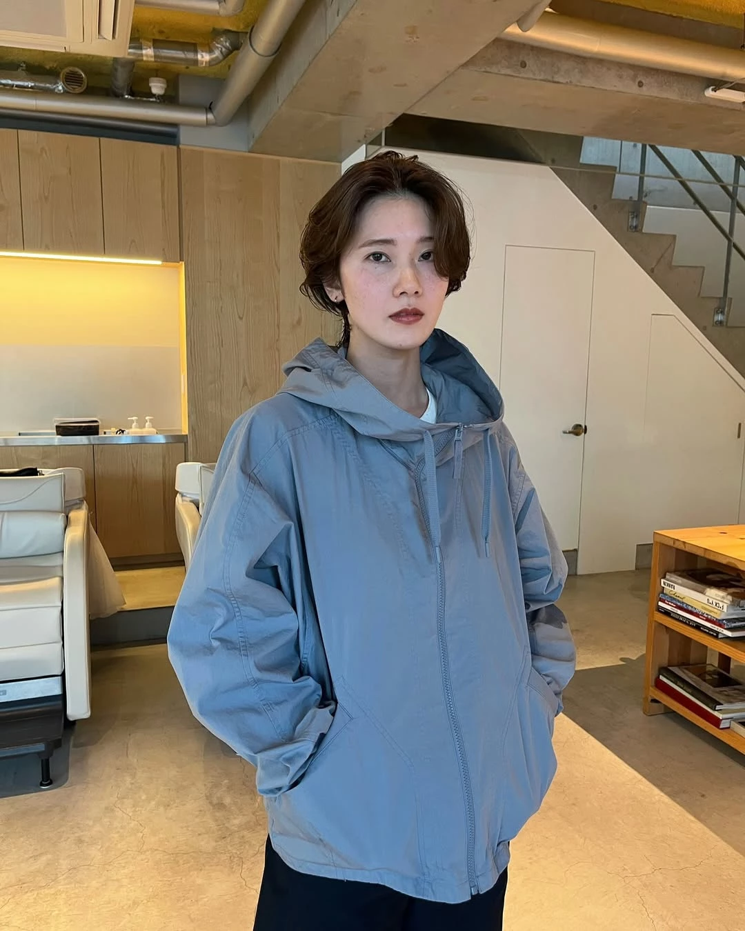 減齡中分短髮推薦8：空氣感極短髮