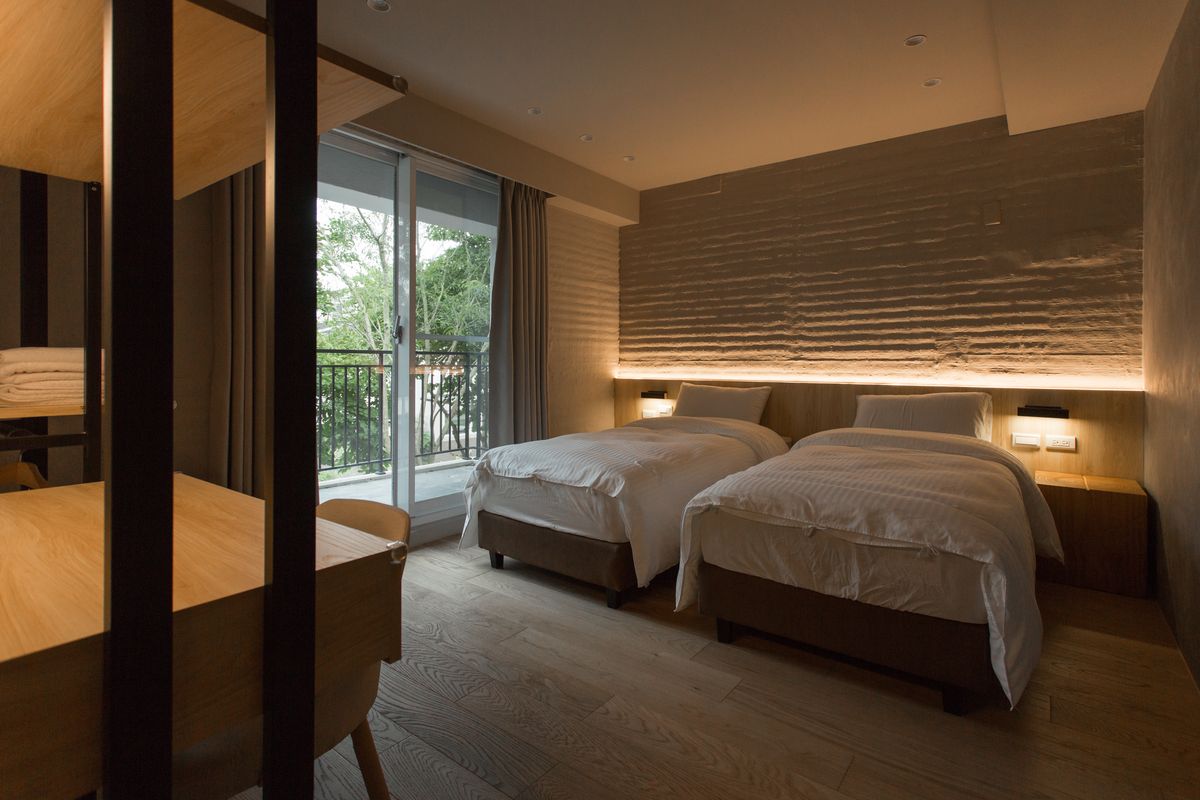 百岳室內空間設計；毛胚屋；民宿；室內設計