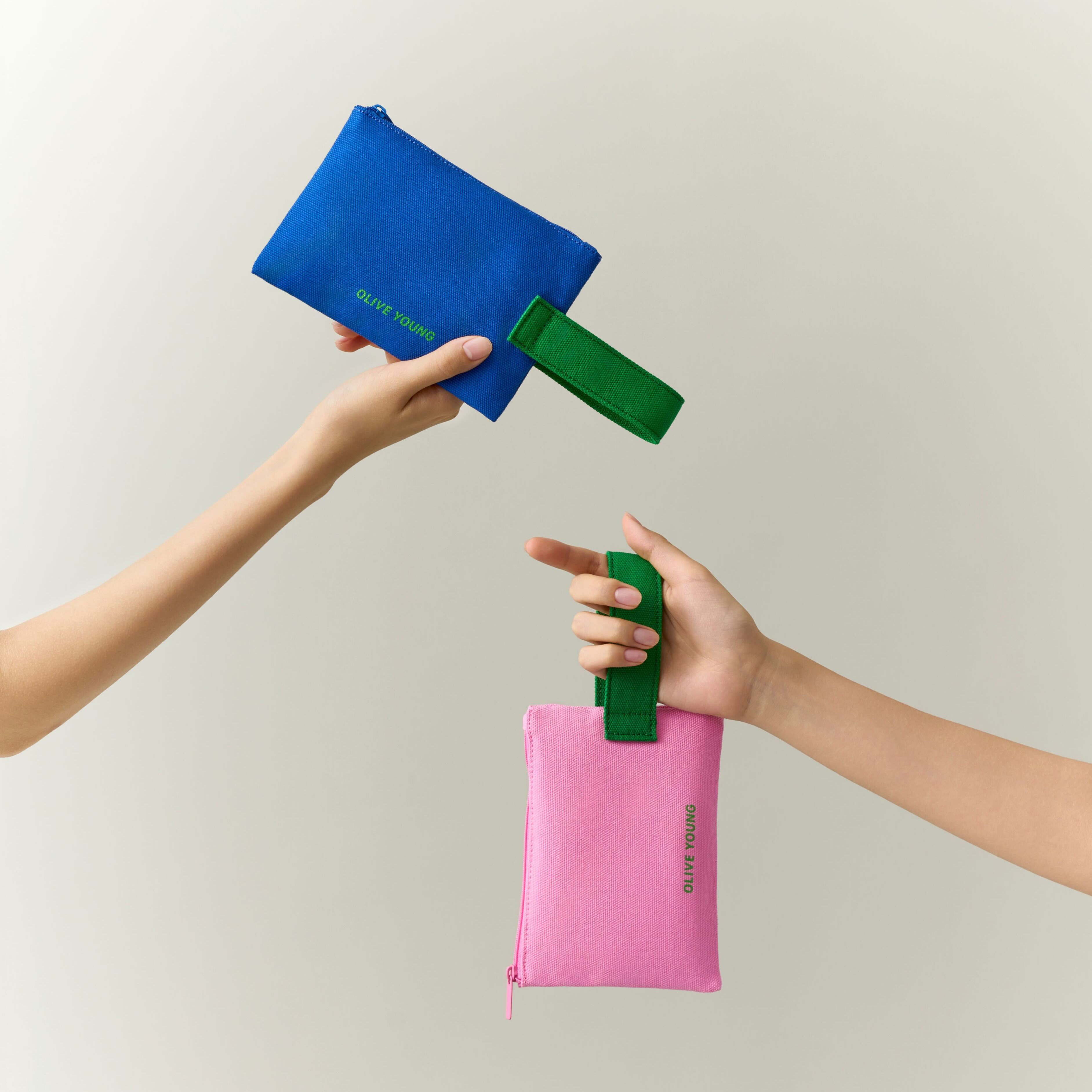 OLIVEYOUNG Iconic Flat Pouch (Green/Blue/Pink)