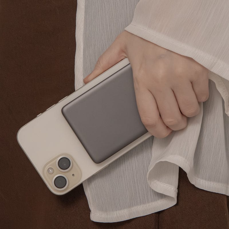 【贈送充電器組】Superthin極度輕薄・磁吸行動電源5000mAh 午夜藍（現貨）