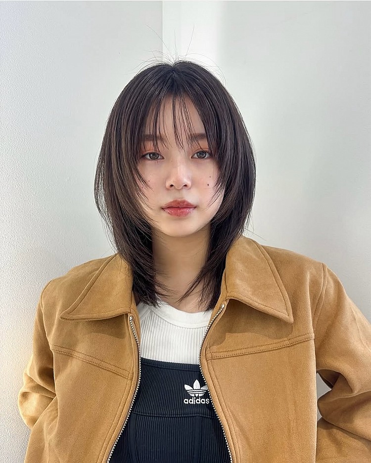 層次剪髮型推薦12：高層次蓬鬆短髮