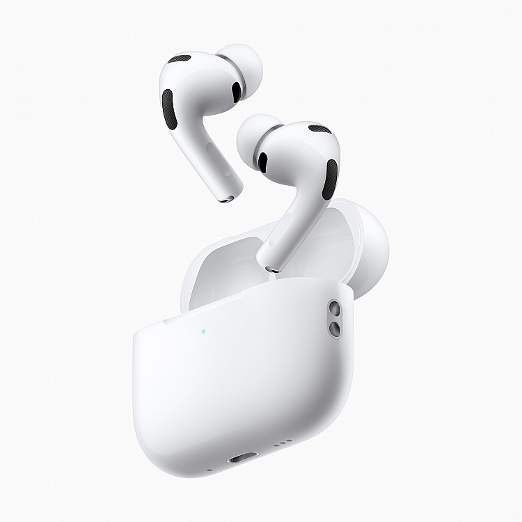 AirPods Pro 3全新「多孔聲學架構」讓聲音的氣流更精準，低音渾厚、音場遼闊，甚至能聽見每一件樂器的細膩層次