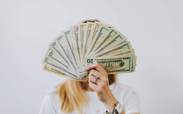 大發財！獅子領獎金到手軟、雙魚偏財直覺神準　4星座開春財富雨連下30天