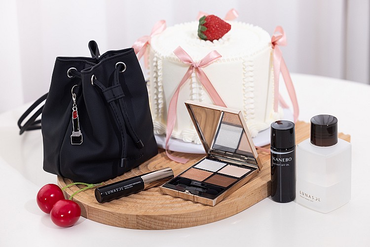 Lunasol 晶巧霓光眼彩盒 年度限定版 #15（眼影＋睫毛膏）