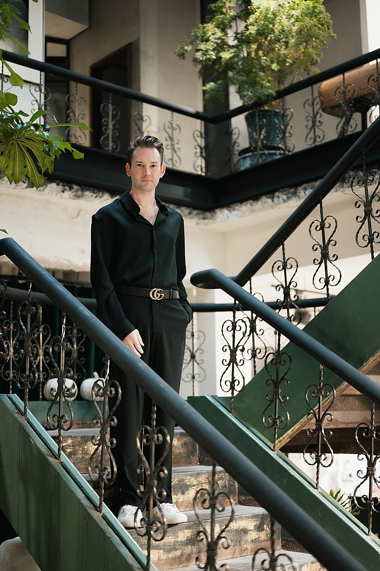  Omorovicza 全球品牌總經理 Harrison Gregory 