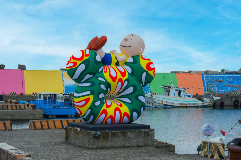 山海漁港甜甜圈與查理．布朗。（圖／屏東縣政府文化處提供）