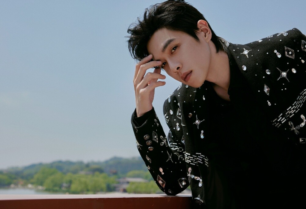 陸劇《慶餘年2》演員古裝vs時裝！張若昀比第1季上相，李沁仙氣，辛芷蕾、宋軼時裝也美