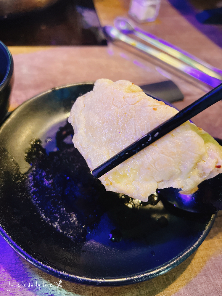 刷刷鍋,和牛,文化路,板橋,板橋火鍋,板橋車站,活蝦,海牧,海牧水產鍋物,海牧火鍋,海鮮,涮涮鍋,火鍋,火鍋推薦,聚餐推薦,鍋物,餐廳推薦,鴛鴦鍋,麻辣鍋 @跟著Julie一起走吧