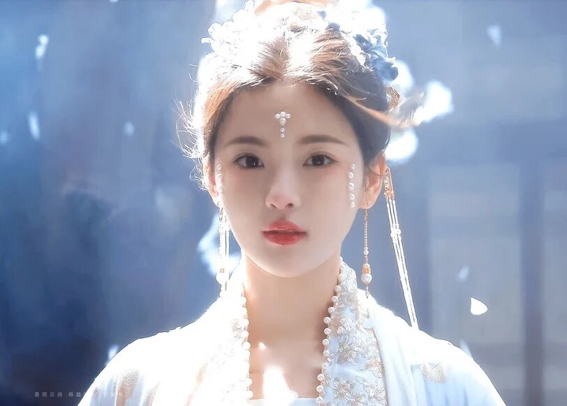 2024顏值不輸女主的陸劇女配！《墨雨雲間》 楊超越美過吳謹言，《慶餘年2》辛芷蕾更美