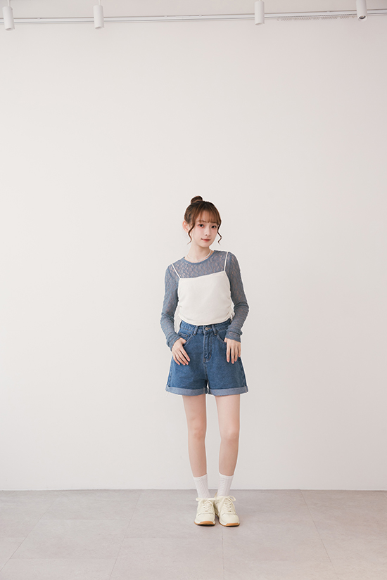 D+AF 白色休閒運動鞋穿搭推薦  軟Q世代真皮氣墊休閒運動鞋搭配牛仔褲