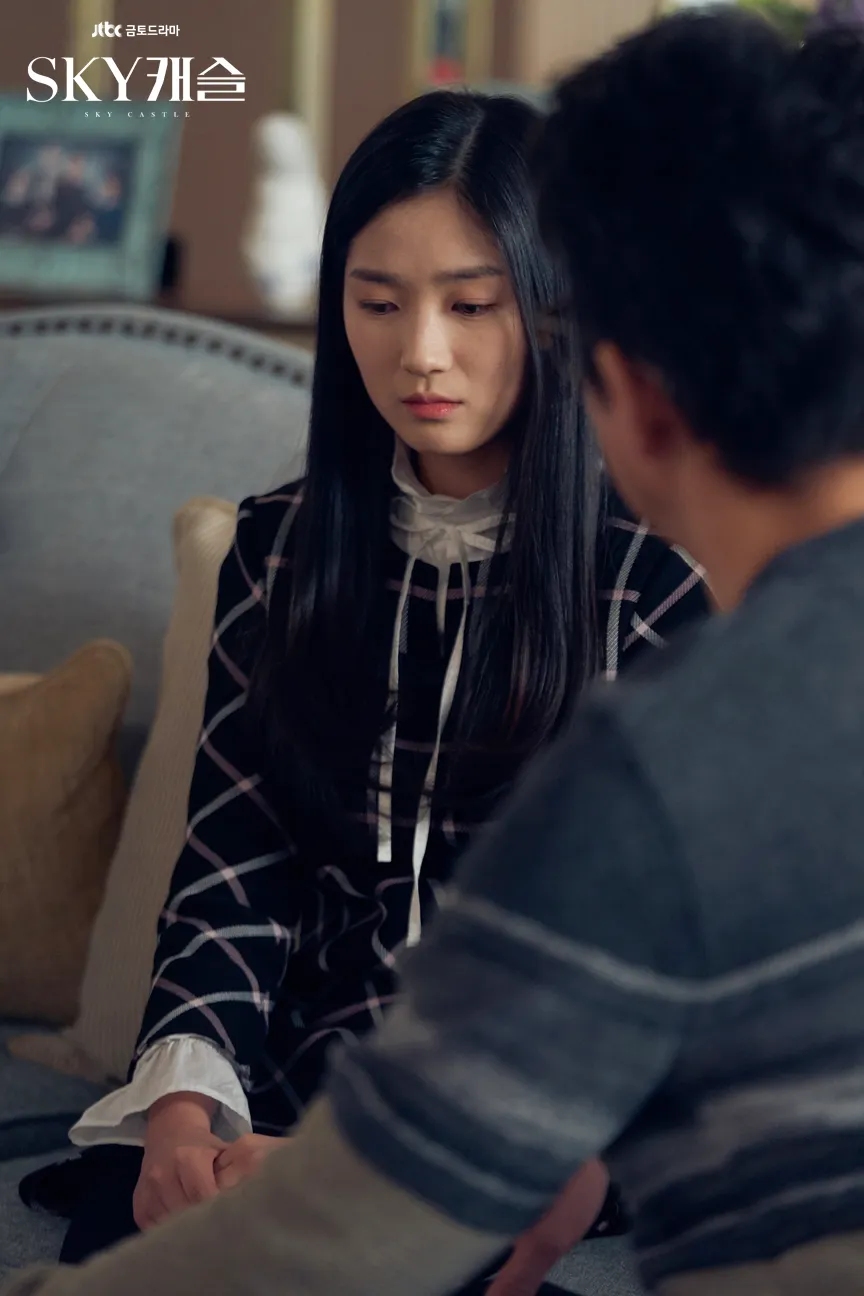 《背著善宰跑》金惠奫必看作品：跑6年龍套，《天空之城》《偶然發現的一天》熬出頭！