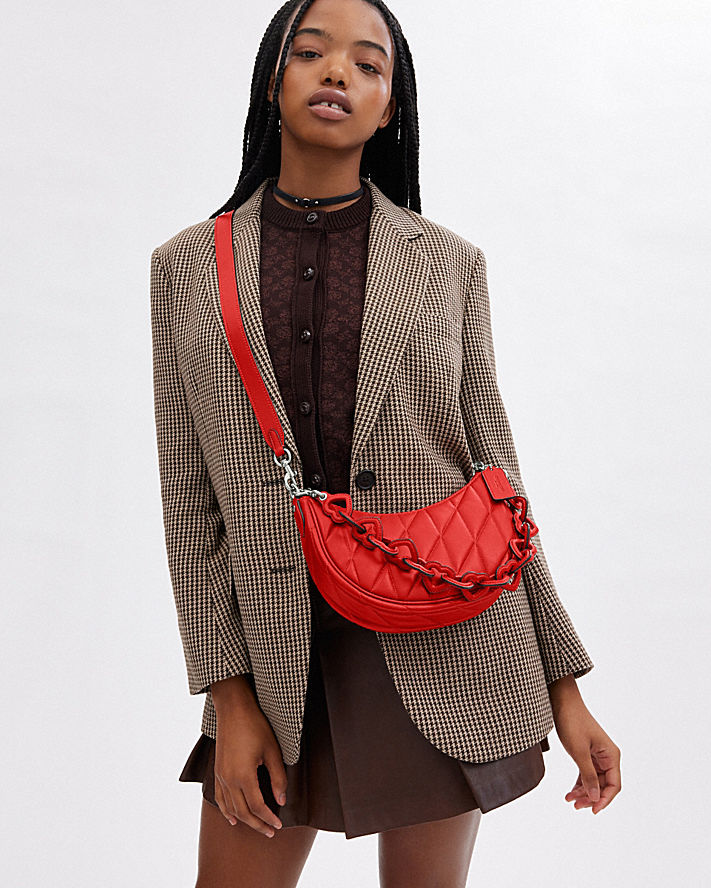 coach Mira 蓬鬆絎縫與心形肩帶單肩手袋