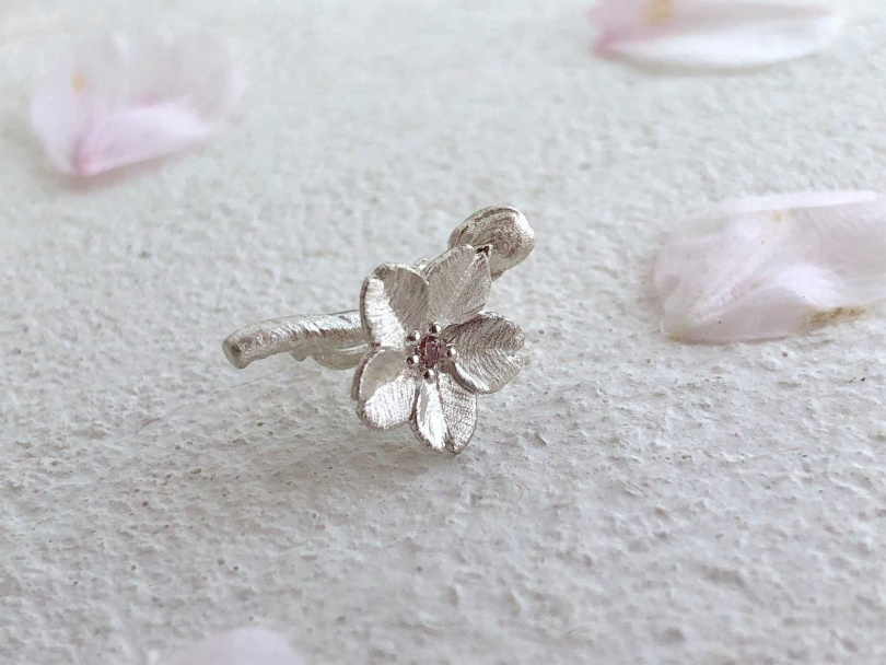 Garrotin櫻花純銀耳扣（圖：Pinkoi）