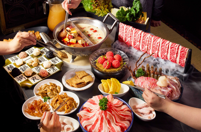 活動期間到這一鍋或燒肉同話結帳滿1,688元、這一小鍋結帳滿888元、叁加叁或韓啵結帳滿688元，每完成2筆消費便可獲得抽獎機會。（圖／這一鍋餐飲集團提供）