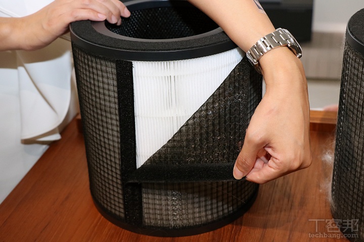 伊萊克斯「極適家居 500 寵物抗敏空氣清淨機」在台上市！可捕捉浮毛、降低過敏原，售價 $14,900 元