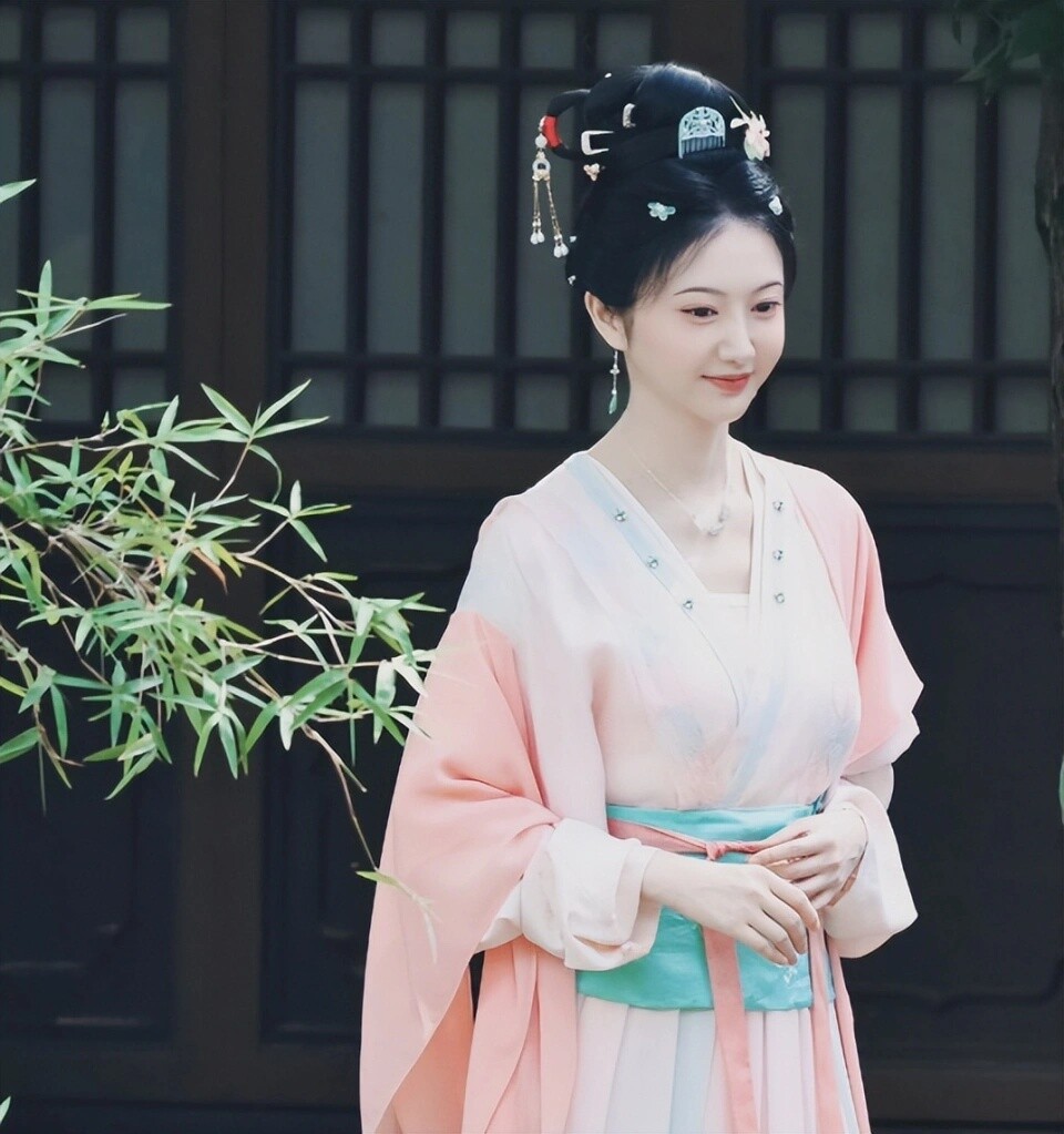 撐得起「宅鬥女主」陸劇女星！《墨雨雲間》吳謹言、《知否》趙麗穎驚豔，陳都靈被看好