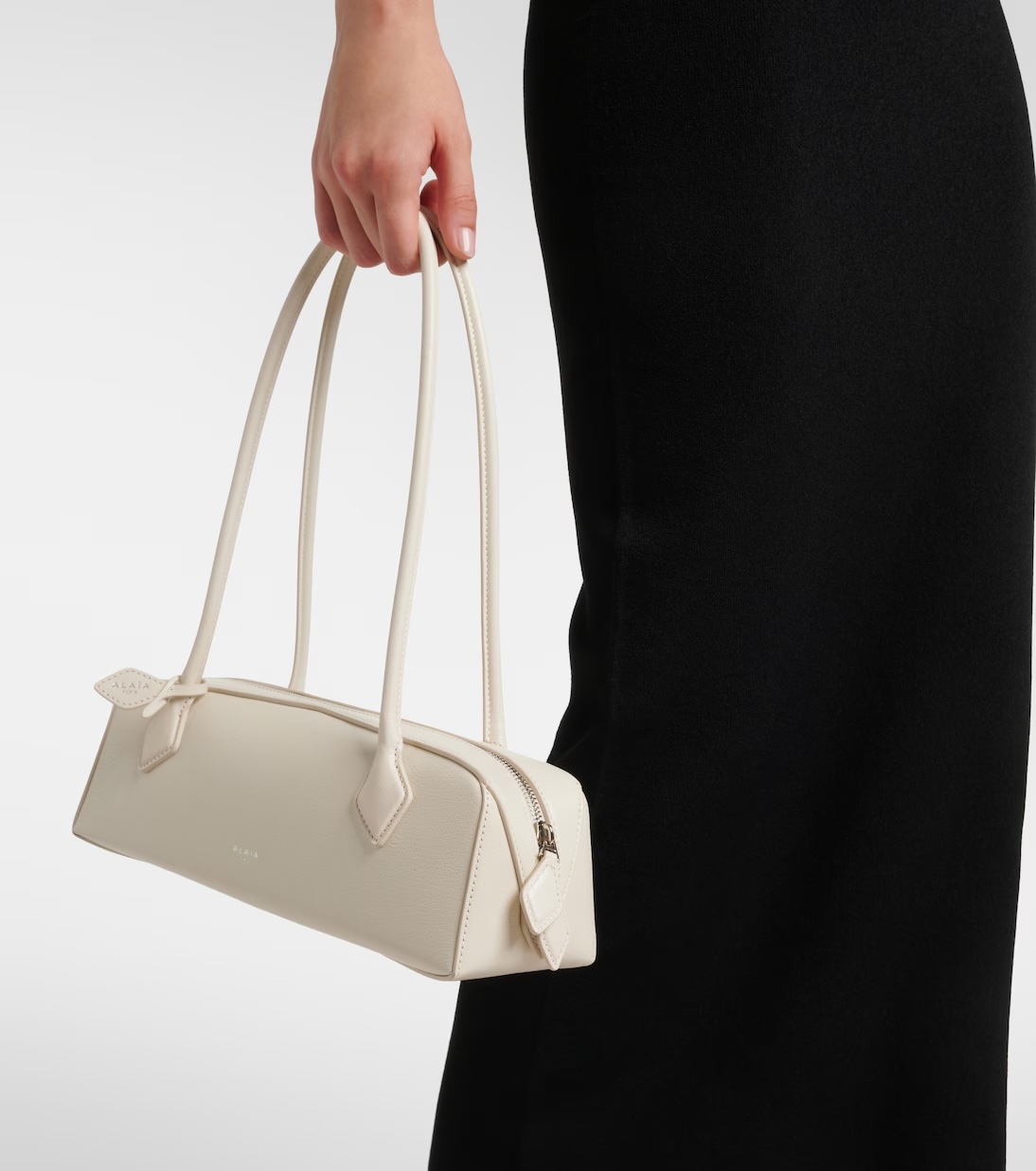 ALAÏA Le Teckel Medium leather shoulder bag