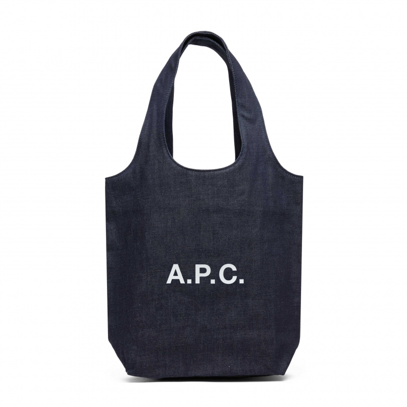 A.P.C.日本藍丹寧 NINON 小托特包／8,800元（圖／品牌提供）