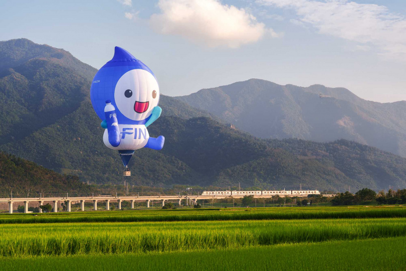 黑松FIN推出「FIN水寶」造型熱氣球，將於2025台灣國際熱氣球嘉年華首度升空。（圖／黑松提供）