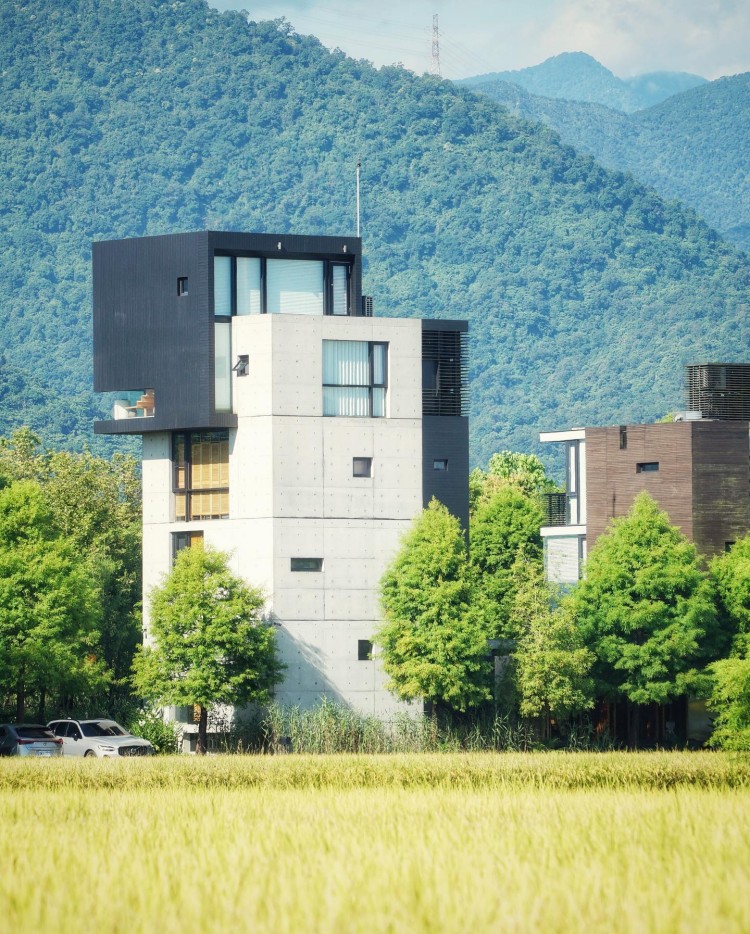 地理位置上，「呆宅住所」望出去就是冬山河與環河步道。