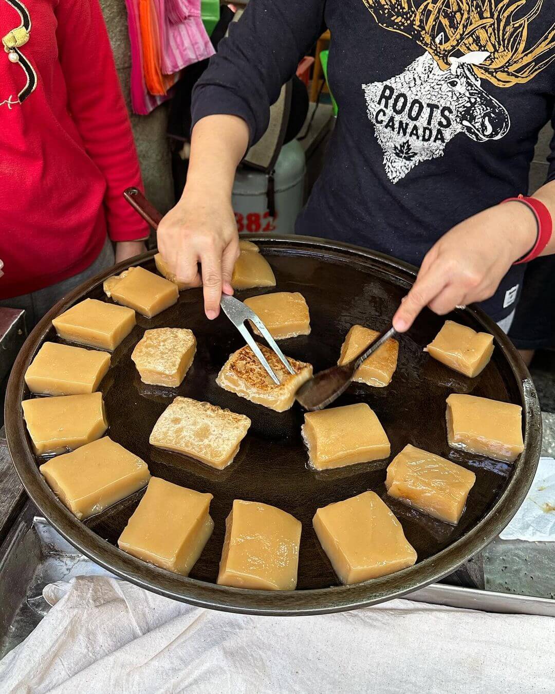 台南美食｜跟著在地人走透透，台南新化美食小吃推薦，老字號的期間限定古早味一次帶你吃個夠。