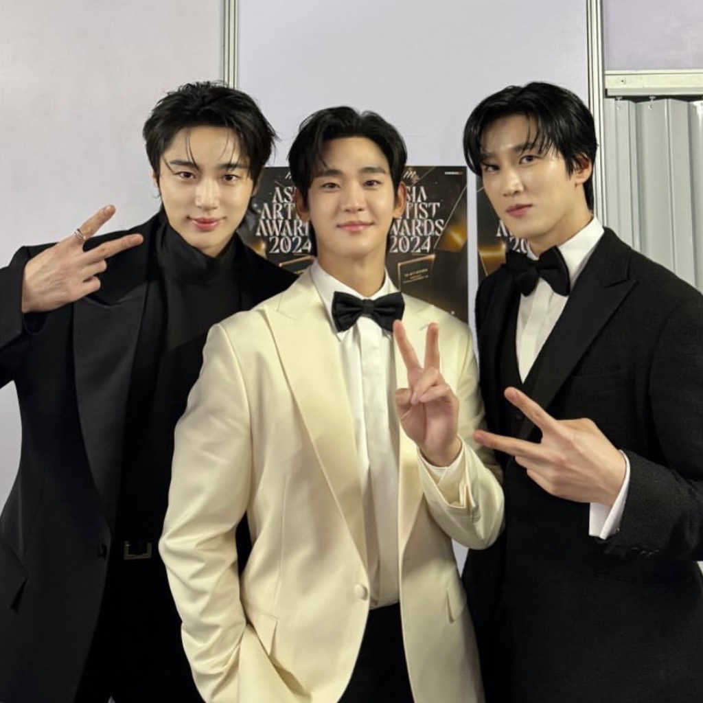 除了是音樂圈盛事外，AAA 亞洲明星盛典也會根據該年度影劇表現，頒發「年度演員」、「人氣男演員」、「人氣女演員」、「最佳新人獎」等獎項，或許有機會見到主演們同台的夢幻畫面。