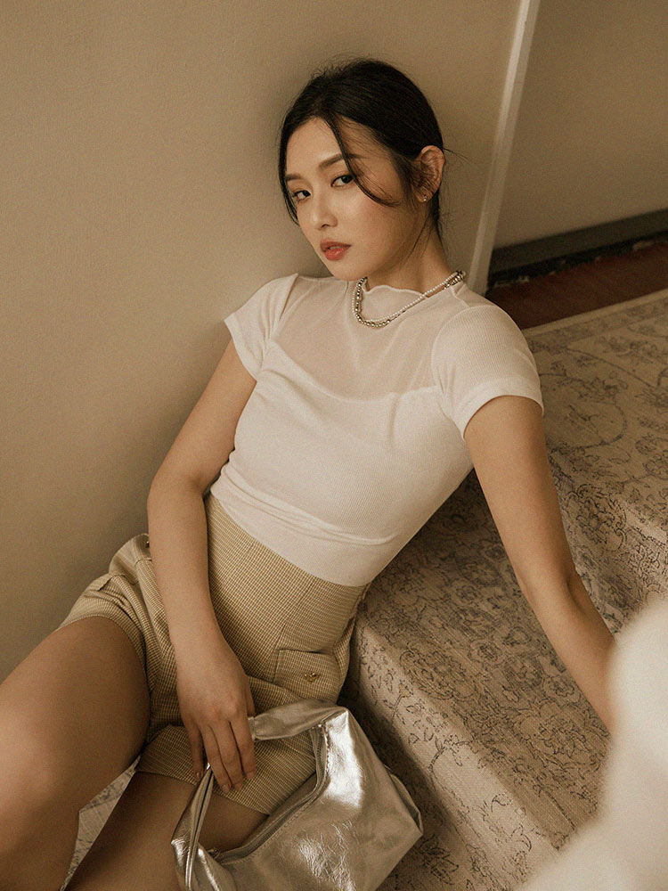 透膚網紗拼接合身短袖上衣