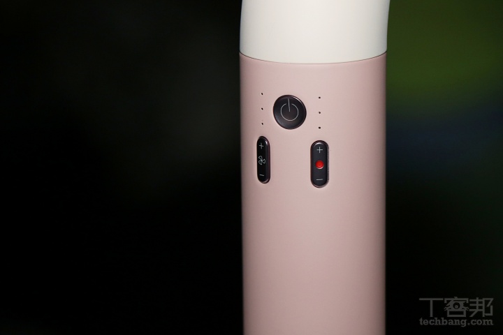 Dyson 最小、最快、最輕造型吹風機 Supersonic r 登台！首款美髮造型品 Dyson Chitosan 同步開賣