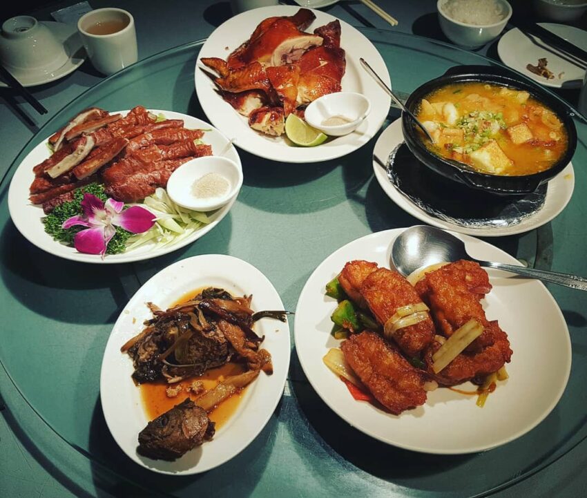 板橋車站美食,板橋美食餐廳,板橋美食小吃,板橋平價美食,板橋好吃餐廳,板橋大遠百美食,板橋美食,板橋小吃,板橋餐廳,103ful6ao3g6,板橋早午餐,板橋下午茶,板橋甜點,萬香烤鴨莊,高記生炒魷魚,蘿蔔糕糯米腸,閣樓餐酒館,首爾餐酒館,懷念泡菜臭豆腐,紅蔥頭麵食館,Merci cafe',泰樂,晨禔,,有乾人麻辣鴛鴦火鍋,黑金滷肉飯,板橋王好吃麻油雞,蚵仔之家,眼鏡仔豬血湯創始店,板橋小籠包,隔壁早餐,老味噌居酒屋,勇氣食堂,吉田法式鐵板燒,好初早餐,太和豆漿,無敵海景饅頭,起家厝早午餐,泰之初,大胖魷魚羹,輕丼,小喬新疆羊肉串,豐華小館,油庫口麵線,鴉片粉圓,G+9鮮釀餐廳,板橋環南米苔目,鹿兒島燒肉,八八食堂,澎派,蒸天下蒸氣火鍋,門前隱味牛肉麵,Mega 50 Cafe自助餐廳,跳舞香水,鼎泰豐,開丼,聚北海道昆布鍋,樂麵屋,板橋典藏33觀景餐廳,水云濮,東華川府重慶老火鍋,新疆麵食館,吉村·牛舌,點點甜甜,府中站美食,湳雅夜市,新埔美食,江子翠美食,板橋車站美食,大遠百美食,排隊美食,板橋美食餐廳｜板橋江子翠美食｜豐華小館｜板橋豐華小館在地老店, 精緻合菜、江浙菜, 多人聚餐, 家庭聚餐, 美食家胡天蘭推薦, 正宗廣東菜脆皮雞, 推薦板橋好吃的合菜餐廳