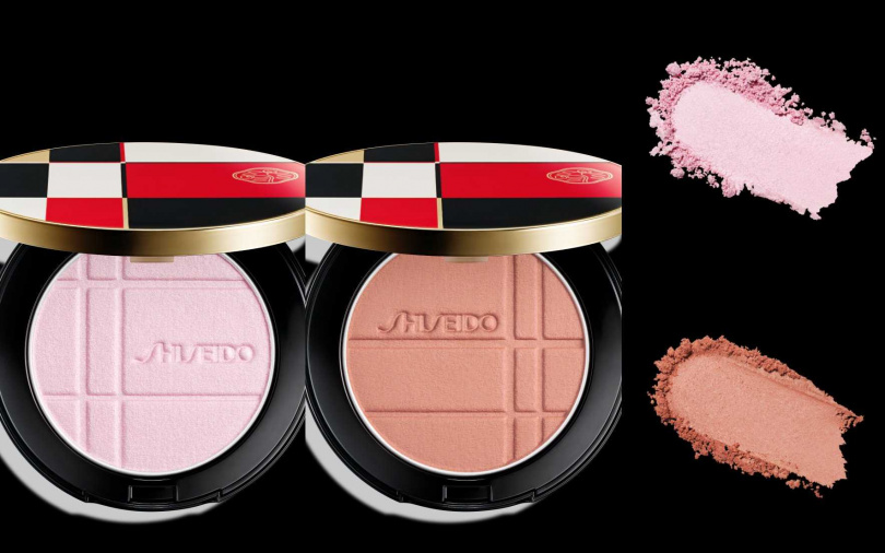 #01梅杜莎蛋白石是冷色調打亮色，一抹淚溝就澎、#04珊瑚月光石是不挑膚色的珊瑚粉橘色，隨便擦都隨便美！（圖／品牌提供）