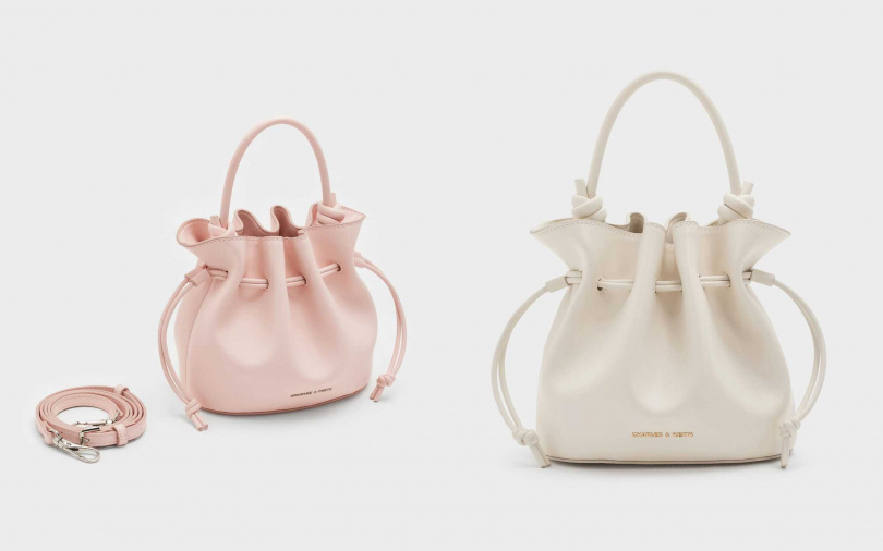 CHARLES & KEITH Sammie 抽繩手提包／2,190元（圖／品牌提供）