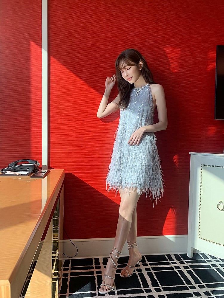 曾莞婷身材管理秘訣4：按摩+抬腿