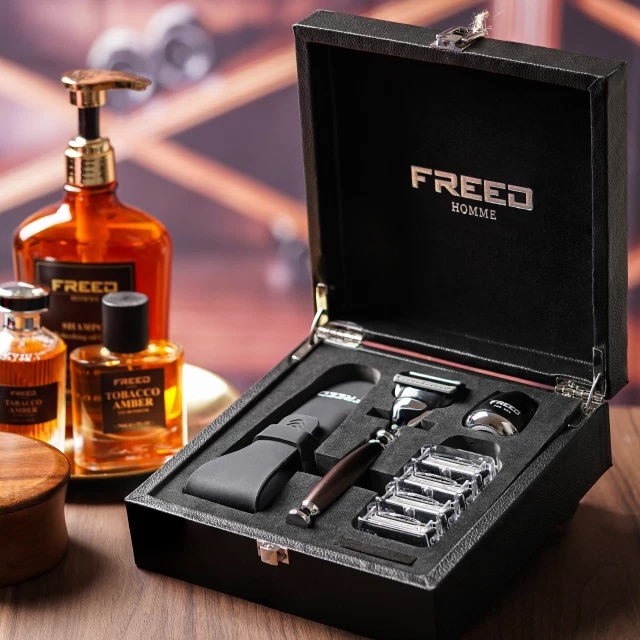 【FREED】五刀式刮鬍刀尊爵禮盒四件組 情人節 客製化 父親節禮物 免費刻字
