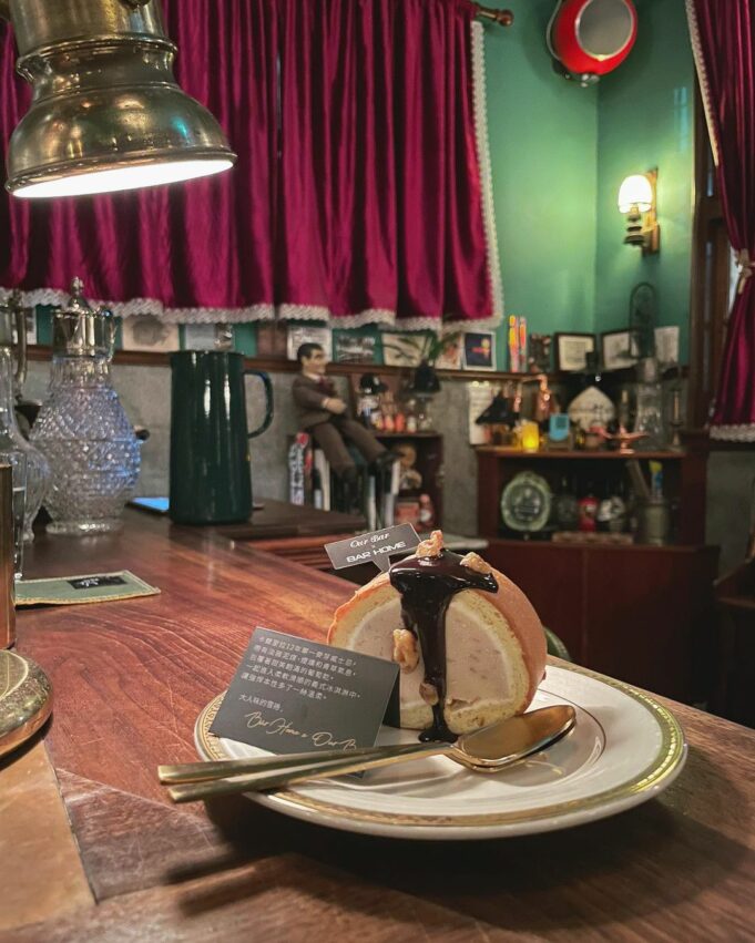 台南酒吧推薦》精選7間隱身巷弄內的台南特色酒吧，尋找府城微醺時光！