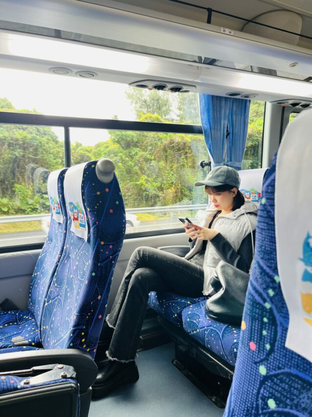 沖繩不開車也能好好玩！帶你搭乘沖繩觀光巴士一日遊，不自駕玩沖繩，輕鬆搞定沖繩旅遊交通！