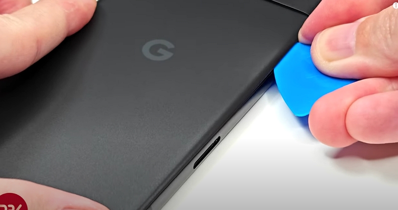 Google Pixel 8a 拆解影片出爐：可維修分數高，Tensor G3 晶片卻沒有搭配均溫板被質疑散熱能力