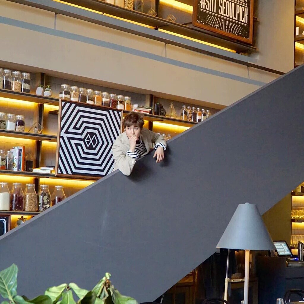 韓娛四大社食堂特色介紹：YG是美食店？HYBE超霸氣拉麵加鮑魚，價格才台幣百元有找！