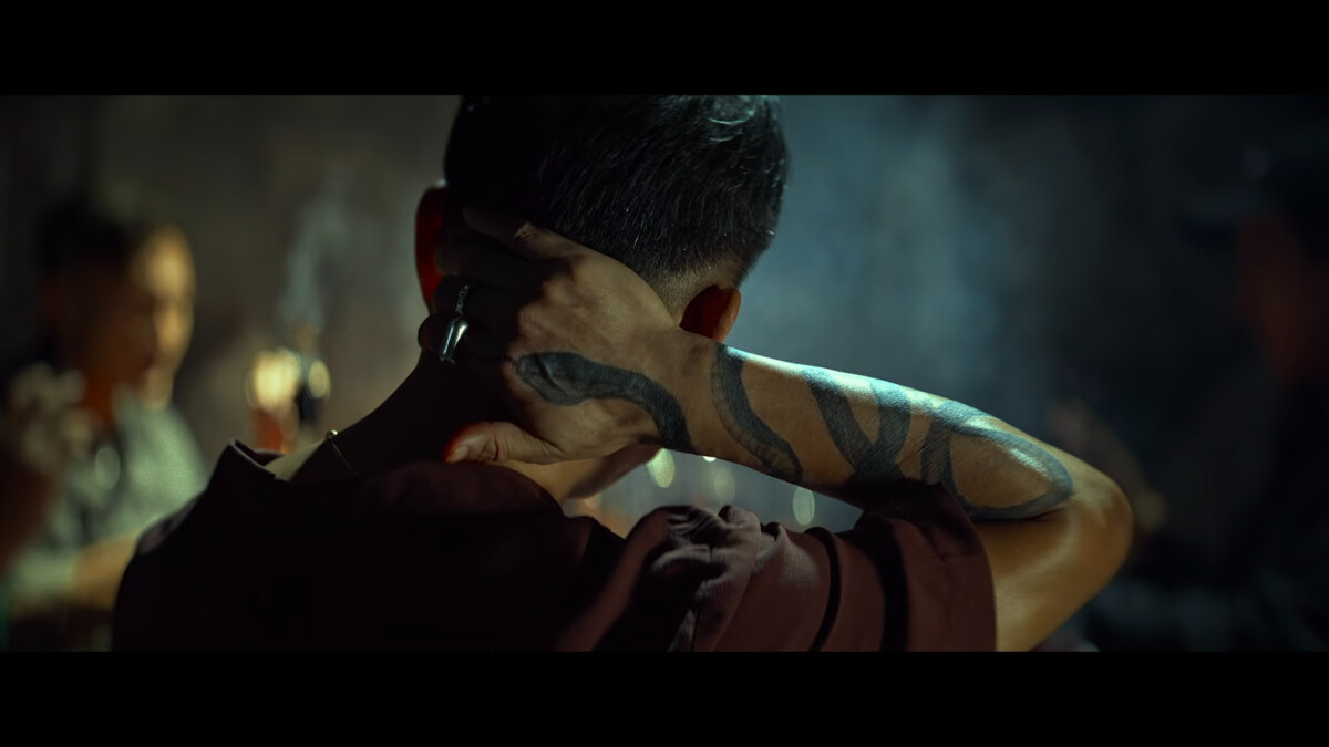 《周處除三害》劇情隱喻！三大通緝犯分別代表「貪」、「嗔」、「痴」，身上刺青是關鍵