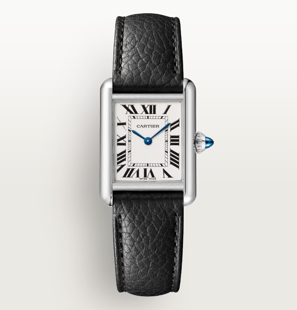 Cartier相當經典的「Tank Must」系列，以俐落長方錶殼搭配經典黑色錶面，展現低調卻無可取代的法式優雅。