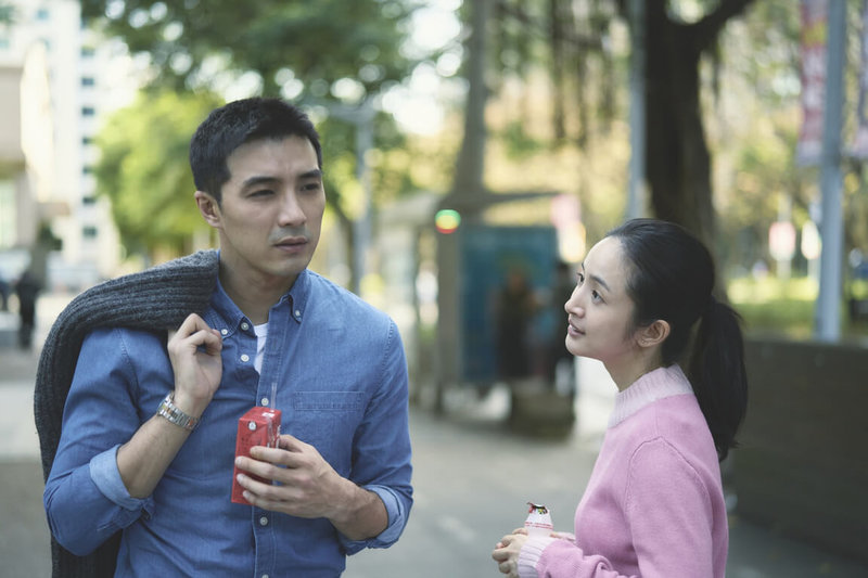 林依晨憑藉《不夠善良的我們》中的精湛演技，拿下 2024 全球 OTT 獎「最佳女主角獎」。