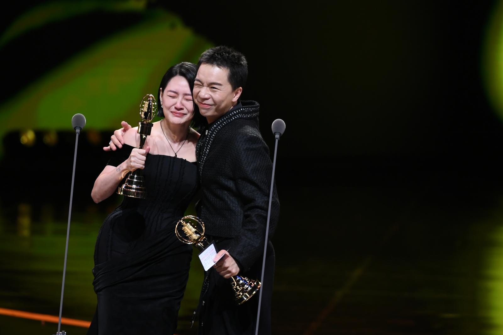 當派翠克（柳柏丞）與小S一同站上金鐘舞台，他回憶到：「11年前，有一位主持人問我夢想是什麼，我說我想當主持人。沒想到，11年後，我和問我這句話的人，一起主持節目，一起拿到金鐘獎！」