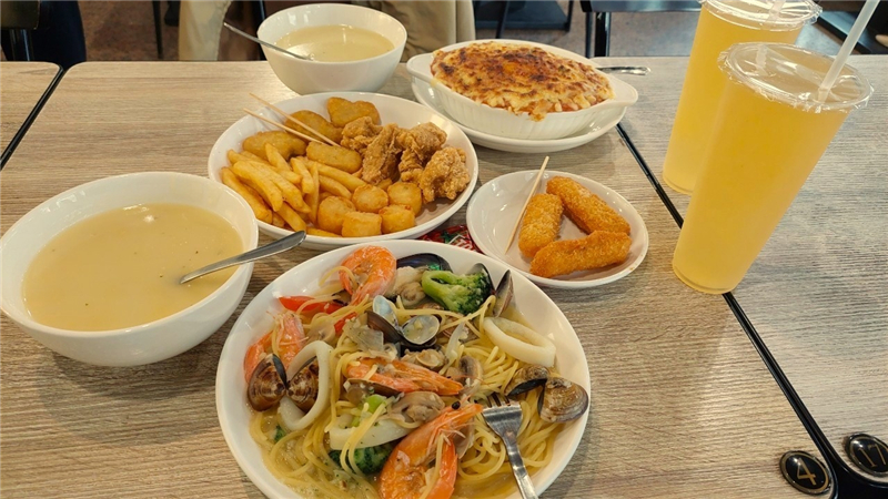 美食 ｜《不思義》義式廚房，高雄市三民區一間CP值超高的義式