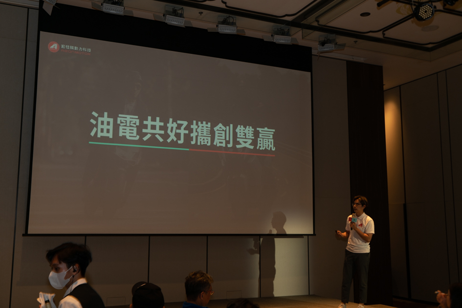 宏佳騰 STR 250、電車 Ai-3 Lite新色登場，黃牌新車 BRERA X 與電動跑旅車款 EV-C1 同步亮相