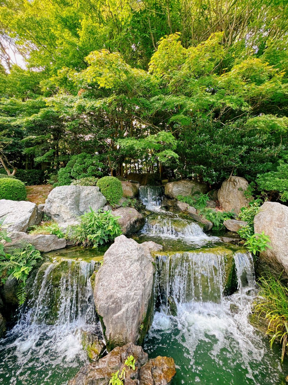 大濠公園日本庭園_三段瀑布