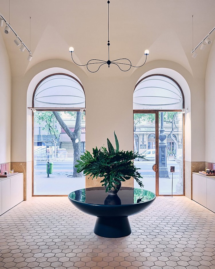 Omorovicza 掌握溫泉水的獨家礦物成分與生物科學