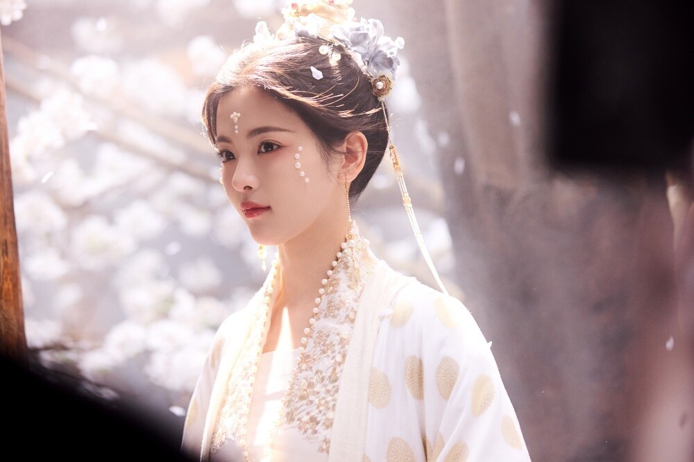 2024顏值不輸女主的陸劇女配！《墨雨雲間》 楊超越美過吳謹言，《慶餘年2》辛芷蕾更美