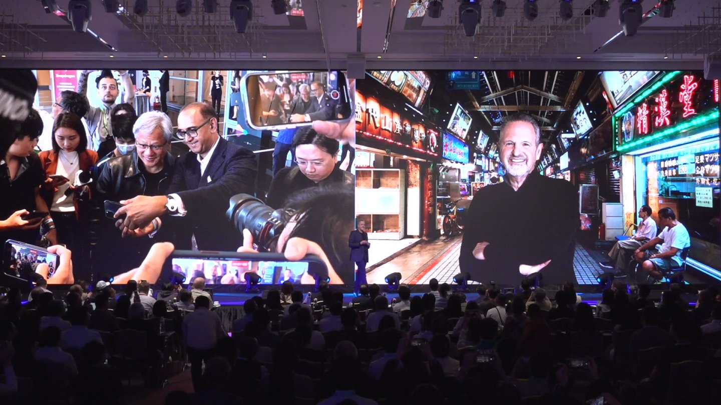 Rene Haas表示他到華西街夜市逛了一下，但好像沒有人認出他。