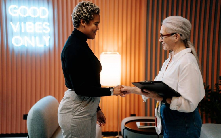 星象助攻！4星座半年內貴人運飆升　事業創新局、財運齊開花